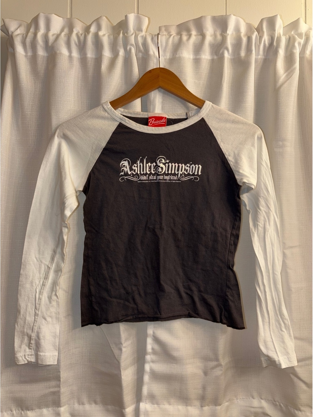 Rare Vintage/Y2K Ashlee Simpson long sleeve raglan graphic top